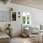 Classic Wooden House With South-facing Deck 펜션 Nykøbing Sjælland