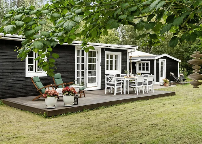 Nyaraló Classic Wooden House With South-facing Deck Nykøbing Sjælland